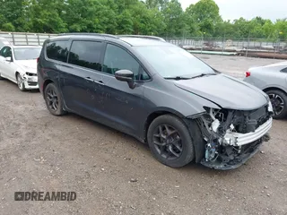 2018 Chrysler Pacifica Limited с VIN 2C4RC1GG4JR295389, выставлен на аукционе IAAI как лот 42330516 с пробегом 127 195 миль миль и . История ставок и продаж доступна на DreamBid. Изображение 1.