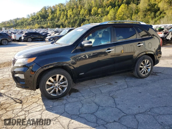 2013 Kia Sorento SX z VIN 5XYKWDA24DG385142, wystawiony jako Copart lot #75187514 z przebiegiem 119 027 mil mil oraz Szkoda całkowita • Salvage title. Historia ofert i sprzedaży dostępna na DreamBid. Obrazek 1.