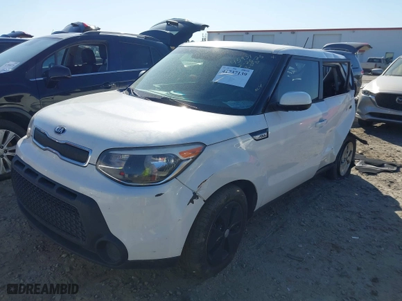2016 Kia Soul with VIN KNDJN2A28G7301652, listed as a IAAI auction lot 41737139 with 1 mi miles. Bid and sale history available at carsss.com. Image 16.