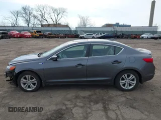 2013 Acura ILX Hybrid Tech Pkg with VIN 19VDE3F70DE300703, listed as a IAAI auction lot 41836986 with 120,765 mi miles. Bid and sale history available at carsss.com. Image 15.