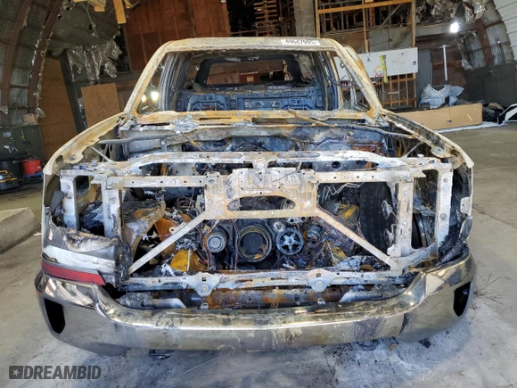 2018 Chevrolet Silverado 1500 LT with VIN 1GCVKREC1JZ149697, listed as a Copart auction lot 49647995 with 0 mi miles and Salvage Title. Bid and sale history available at carsss.com. Image 5.