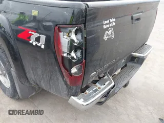 2004 Chevrolet Colorado LS Z71 with VIN 1GCDT196348111137, listed as a IAAI auction lot 41482484 with 236,180 mi miles. Bid and sale history available at carsss.com. Image 6.