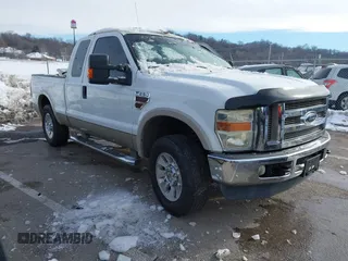 2008 Ford F-250 XL z VIN 1FTSX21R18EC27449, wystawiony jako IAAI lot #41320850 z przebiegiem Nie podano mil oraz . Historia ofert i sprzedaży dostępna na DreamBid. Obrazek 1.