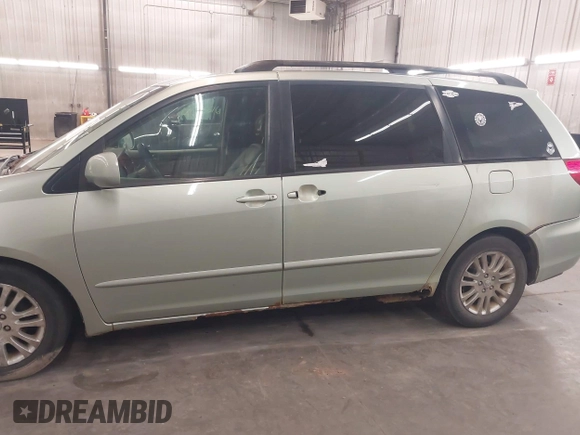 2008 Toyota Sienna XLE with VIN 5TDZK22C38S164338, listed as a IAAI auction lot 42161825 with 237,143 mi miles. Bid and sale history available at carsss.com. Image 6.
