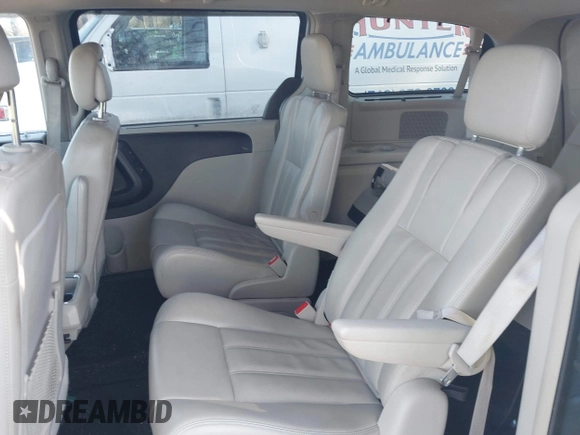 2013 Chrysler Town & Country Touring-L with VIN 2C4RC1CG2DR531435, listed as a IAAI auction lot 42107438 with 119,353 mi miles. Bid and sale history available at carsss.com. Image 8.