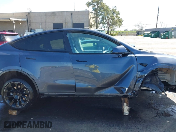 2020 Tesla Model Y Long Range with VIN 5YJYGDEF8LF000658, listed as a IAAI auction lot 41669246 with 44,281 mi miles and . Bid and sale history available at DreamBid. Image 14.