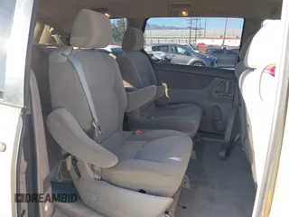 2005 Toyota Sienna LE with VIN 5TDBA23C75S032357, listed as a IAAI auction lot 41637161 with 169,415 mi miles. Bid and sale history available at carsss.com. Image 8.