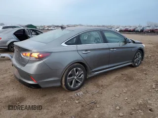 2018 Hyundai Sonata Hybrid Limited with VIN KMHE34L32JA079124, listed as a Copart auction lot 82719234 with 162,604 mi miles and Salvage Title. Bid and sale history available at carsss.com. Image 3.