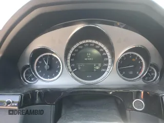 2011 Mercedes-Benz E 350 Luxury with VIN WDDHF8HB6BA385055, listed as a Copart auction lot 59563535 with 301,092 mi miles and Salvage title. Bid and sale history available at DreamBid. Image 9.