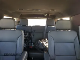 2024 Chevrolet Suburban LT z VIN 1GNSKCKD9RR185377, wystawiony jako Copart lot #42807955 z przebiegiem 14 651 mil mil oraz Szkoda całkowita • Salvage title. Historia ofert i sprzedaży dostępna na DreamBid. Obrazek 10.