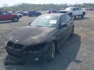 2009 BMW 3 Series 328i z VIN WBAPH73509A173870, wystawiony jako IAAI lot #42113515 z przebiegiem 177 872 mil mil oraz . Historia ofert i sprzedaży dostępna na DreamBid. Obrazek 2.