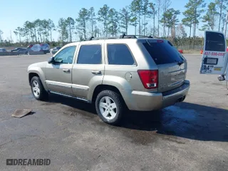 2006 Jeep Grand Cherokee Limited with VIN 1J4HR58286C102806, listed as a IAAI auction lot 41519023 with NaN miles. Bid and sale history available at carsss.com. Image 3.