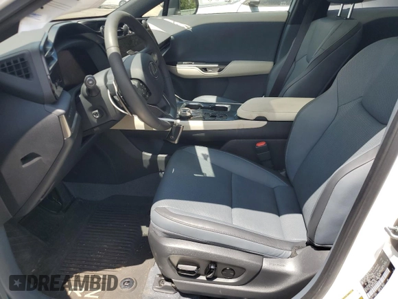 2023 Lexus RZ 450e Premium z VIN JTJAAAAB1PA005944, wystawiony jako Copart lot #59997874 z przebiegiem 7 267 mil mil oraz Szkoda całkowita • Salvage title. Historia ofert i sprzedaży dostępna na DreamBid. Obrazek 7.