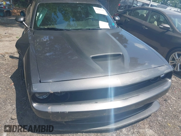 2019 Dodge Challenger R/T z VIN 2C3CDZBT1KH571481, wystawiony jako IAAI lot #39615755 z przebiegiem 90 073 mil mil oraz . Historia ofert i sprzedaży dostępna na DreamBid. Obrazek 12.