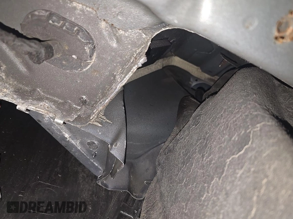 2022 Ford Escape SE z VIN 1FMCU9G60NUB32820, wystawiony jako IAAI lot #42882697 z przebiegiem 39 771 mil mil oraz . Historia ofert i sprzedaży dostępna na DreamBid. Obrazek 25.