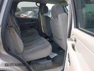 2004 GMC Yukon SLE z VIN 1GKEC13V94R293218, wystawiony jako IAAI lot #41939912 z przebiegiem 336 393 mil mil oraz . Historia ofert i sprzedaży dostępna na DreamBid. Obrazek 8.