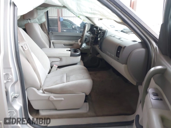 2010 GMC Sierra 1500 SLE z VIN 3GTRCVE09AG203731, wystawiony jako IAAI lot #41593779 z przebiegiem 192 576 mil mil oraz . Historia ofert i sprzedaży dostępna na DreamBid. Obrazek 5.