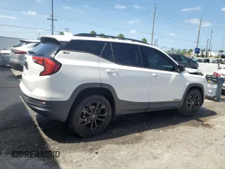 2020 GMC Terrain SLT z VIN 3GKALPEV2LL126770, wystawiony jako Copart lot #55128845 z przebiegiem 96 211 mil mil oraz Nie do naprawy • Non repairable. Historia ofert i sprzedaży dostępna na DreamBid. Obrazek 3.