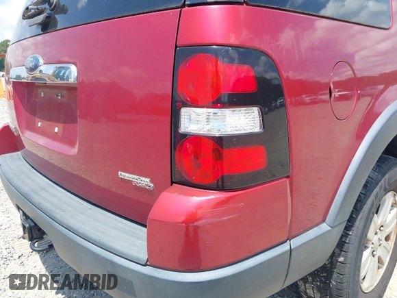 2007 Ford Explorer XLT with VIN 1FMEU73E67UB28736, listed as a IAAI auction lot 42160256 with 136,796 mi miles. Bid and sale history available at carsss.com. Image 12.