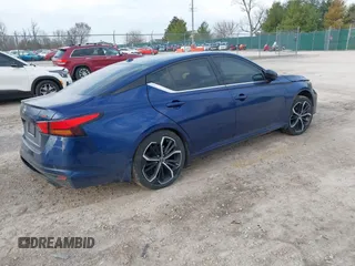 2024 Nissan Altima SR z VIN 1N4BL4CVXRN315652, wystawiony jako IAAI lot #41790778 z przebiegiem 32 686 mil mil oraz . Historia ofert i sprzedaży dostępna na DreamBid. Obrazek 4.