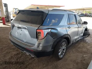2024 Ford Explorer XLT with VIN 1FMSK7DH8RGA81728, listed as a IAAI auction lot 41671142 with 1,220 mi miles. Bid and sale history available at carsss.com. Image 4.