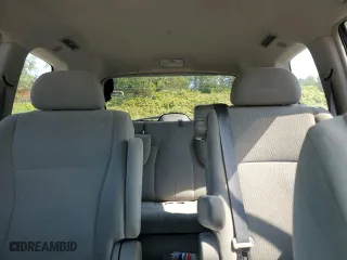 2010 Toyota Highlander with VIN 5TDBK3EH1AS032389, listed as a Copart auction lot 69940654 with 121,001 mi miles and Salvage Title. Bid and sale history available at carsss.com. Image 10.