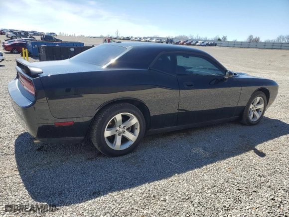 2009 Dodge Challenger SE with VIN 2B3LJ44V49H542199, listed as a Copart auction lot 50326325 with 124,536 mi miles and Salvage Title. Bid and sale history available at carsss.com. Image 3.