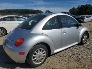 2004 Volkswagen New Beetle Coupe GLS with VIN 3VWCK31C54M418460, listed as a Copart auction lot 70698434 with 147,072 mi miles and Salvage Title. Bid and sale history available at carsss.com. Image 3.