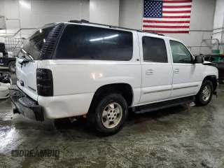2001 Chevrolet Suburban LS with VIN 1GNFK16T71J274858, listed as a Copart auction lot 41432605 with 215,844 mi miles and Salvage Title. Bid and sale history available at carsss.com. Image 3.