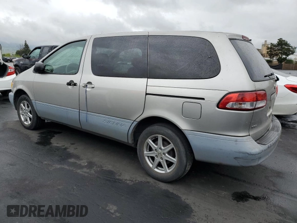 2001 Toyota Sienna CE with VIN 4T3ZF19C11U380942, listed as a Copart auction lot 53658875 with 158,205 mi miles and Clean Title. Bid and sale history available at carsss.com. Image 2.