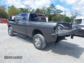 2023 Ram 2500 Tradesman z VIN 3C6UR5CJ9PG503984, wystawiony jako IAAI lot #41855474 z przebiegiem 47 131 mil mil oraz . Historia ofert i sprzedaży dostępna na DreamBid. Obrazek 3.