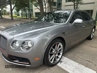 2018 Bentley Flying Spur z VIN SCBEH9ZA1JC066655, wystawiony jako IAAI lot #42395667 z przebiegiem 31 880 mil mil oraz . Historia ofert i sprzedaży dostępna na DreamBid. Obrazek 2.
