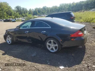 2007 Mercedes-Benz CLS-Class 5.5L with VIN WDDDJ72X17A086849, listed as a Copart auction lot 70840064 with 103,631 mi miles and Salvage Title. Bid and sale history available at carsss.com. Image 2.