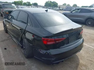 2019 Audi RS 3 z VIN WUABWGFF4KA906678, wystawiony jako IAAI lot #42468486 z przebiegiem 79 338 mil mil oraz . Historia ofert i sprzedaży dostępna na DreamBid. Obrazek 3.