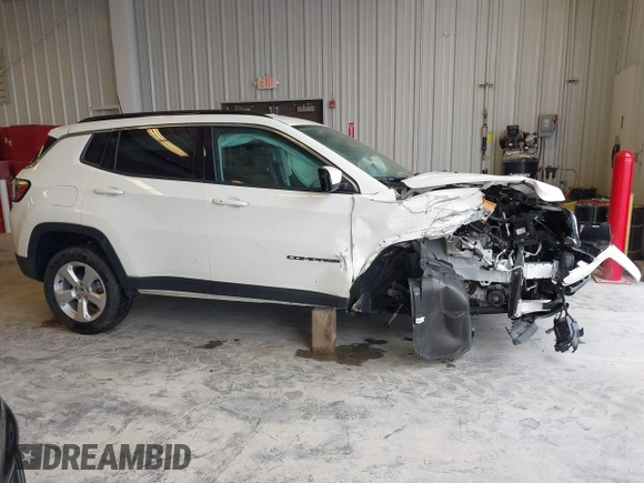 2018 Jeep Compass Latitude with VIN 3C4NJCBB3JT502380, listed as a IAAI auction lot 42144953 with Not provided miles and . Bid and sale history available at DreamBid. Image 12.