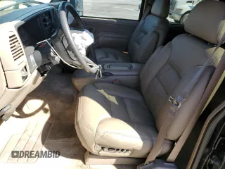 1999 GMC Suburban z VIN 3GKGK26J2XG514835, wystawiony jako Copart lot #47853685 z przebiegiem 124 657 mil mil oraz Tytuł czysty. Historia ofert i sprzedaży dostępna na DreamBid. Obrazek 7.