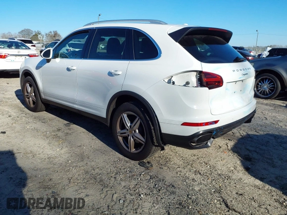 2016 Porsche Cayenne z VIN WP1AA2A2XGKA09945, wystawiony jako IAAI lot #41645654 z przebiegiem 79 327 mil mil oraz . Historia ofert i sprzedaży dostępna na DreamBid. Obrazek 3.
