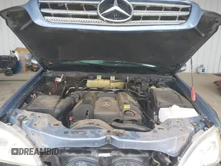 2005 Mercedes-Benz M 3.7L with VIN 4JGAB57E25A560516, listed as a IAAI auction lot 41898369 with 125,927 mi miles. Bid and sale history available at carsss.com. Image 10.