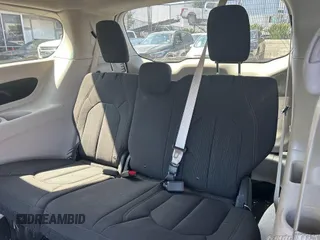2019 Chrysler Pacifica Touring with VIN 2C4RC1DG9KR556134, listed as a IAAI auction lot 42658532 with 72,146 mi miles and . Bid and sale history available at DreamBid. Image 11.