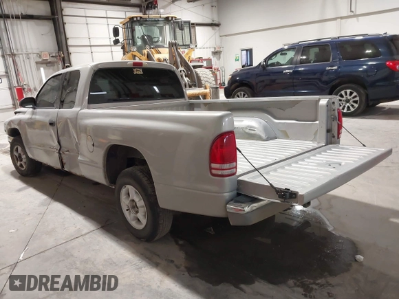 2000 Dodge Dakota Sport with VIN 1B7GL22N8YS723458, listed as a IAAI auction lot 41783869 with 143,561 mi miles and . Bid and sale history available at carsss.com. Image 3.