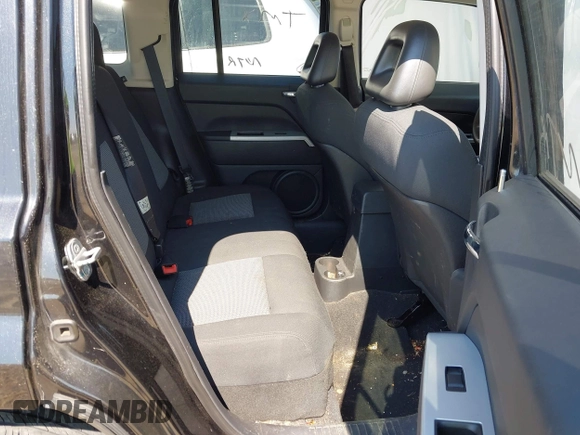 2008 Jeep Patriot Sport with VIN 1J8FF28W58D543970, listed as a IAAI auction lot 42577470 with 135,488 mi miles and . Bid and sale history available at DreamBid. Image 8.