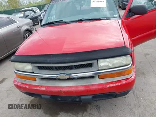 2003 Chevrolet S-10 LS with VIN 1GCCS19X838290264, listed as a IAAI auction lot 42140888 with 134,963 mi miles and . Bid and sale history available at DreamBid. Image 6.