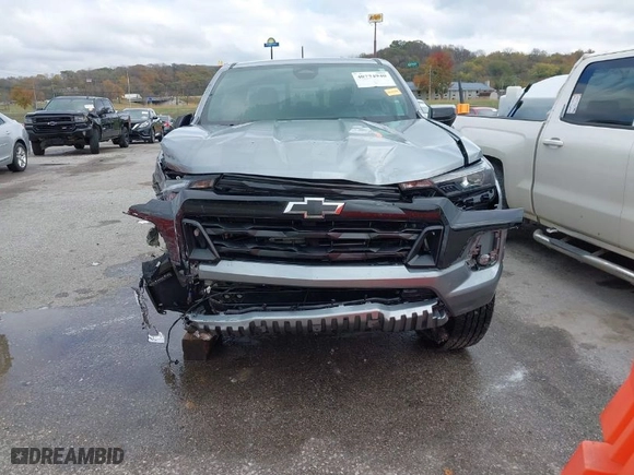 2023 Chevrolet Colorado 4WD Z71 with VIN 1GCPTDEK6P1137701, listed as a IAAI auction lot 40774940 with 10,818 mi miles. Bid and sale history available at carsss.com. Image 12.