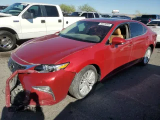 2016 Lexus ES 330 z VIN 58ABK1GG3GU014882, wystawiony jako Copart lot #56576305 z przebiegiem 45 415 mil mil oraz Szkoda całkowita • Salvage title. Historia ofert i sprzedaży dostępna na DreamBid. Obrazek 1.