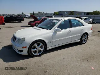 2005 Mercedes-Benz C 320 with VIN WDBRF64J35F573425, listed as a Copart auction lot 60815455 with 116,054 mi miles and Salvage title. Bid and sale history available at DreamBid. Image 1.
