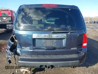 2011 Honda Pilot LX with VIN 5FNYF4H28BB089206, listed as a IAAI auction lot 41852945 with 62,116 mi miles. Bid and sale history available at carsss.com. Image 16.
