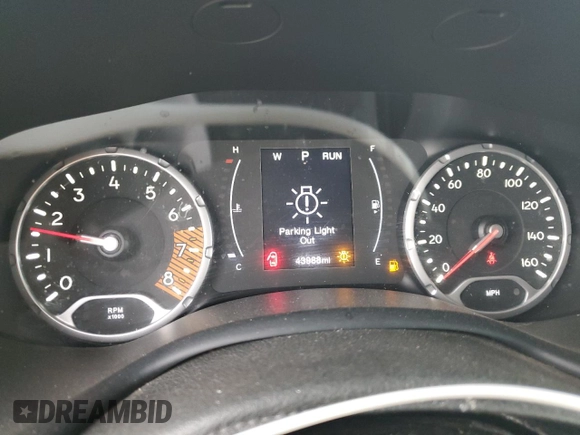 2020 Jeep Renegade Latitude with VIN ZACNJBBB3LPM07156, listed as a Copart auction lot 47897465 with 43,988 mi miles and Salvage title. Bid and sale history available at DreamBid. Image 9.