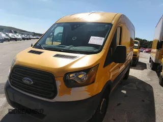 2018 Ford Transit z VIN 1FTYR2CMXJKB45362, wystawiony jako IAAI lot #35823722 z przebiegiem 247 767 mil mil oraz . Historia ofert i sprzedaży dostępna na DreamBid. Obrazek 2.
