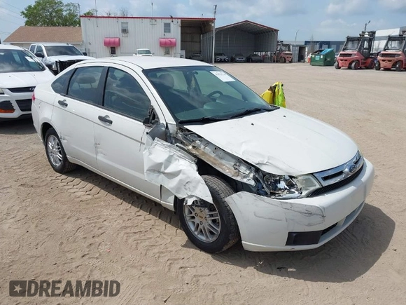 2009 Ford Focus SE with VIN 1FAHP35NX9W203482, listed as a IAAI auction lot 41870714 with 184,823 mi miles. Bid and sale history available at carsss.com. Image 1.