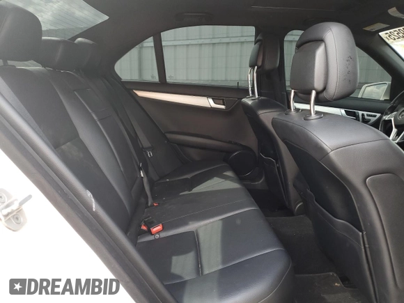 2013 Mercedes-Benz C 300 Sport с VIN WDDGF8ABXDR286670, выставлен на аукционе Copart как лот 61009525 с пробегом 125 791 миль миль и Списание • Salvage title. История ставок и продаж доступна на DreamBid. Изображение 10.